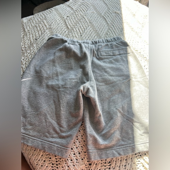 nike sweat shorts - Picture 2 of 2